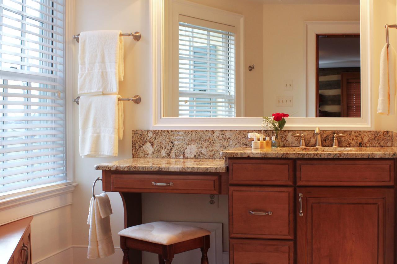 Hillbrook Inn&Spa Charles Town Buitenkant foto
